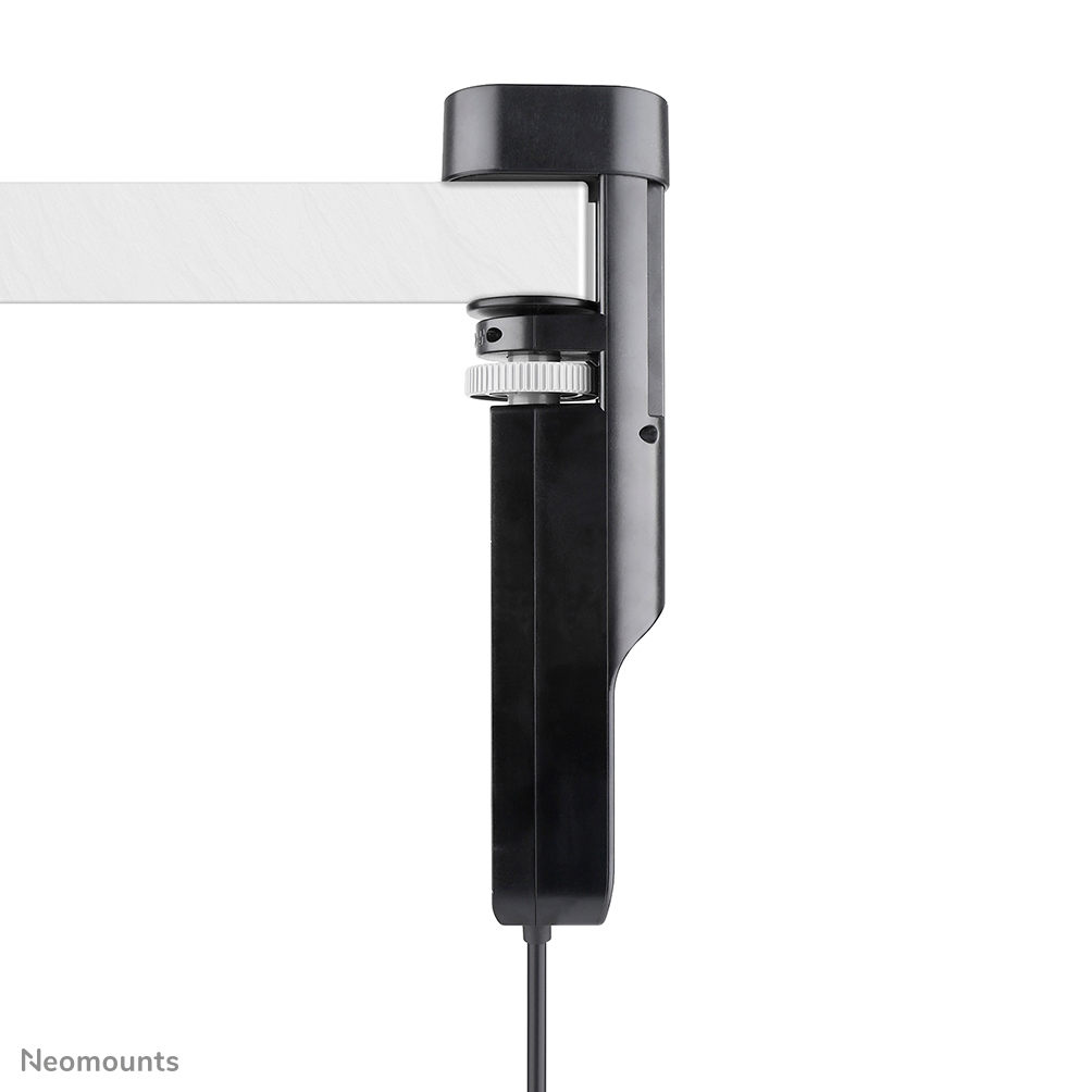 Neomounts VOLT DS22-840BL6 Multipresa da tavolo con morsetto - 2 x USB-C (20W), 1x USB-A (18W), 3 x 230V. multipresa tipo F 3680 Watt - cavo 1,4 m - ricarica rapida - nero